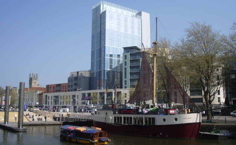 Radisson Blu hotel on Bristol harbourside, credit Visit West
