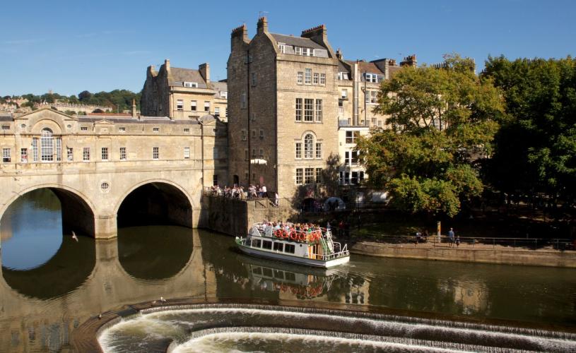 Bath Pulteney Bridge and Weir