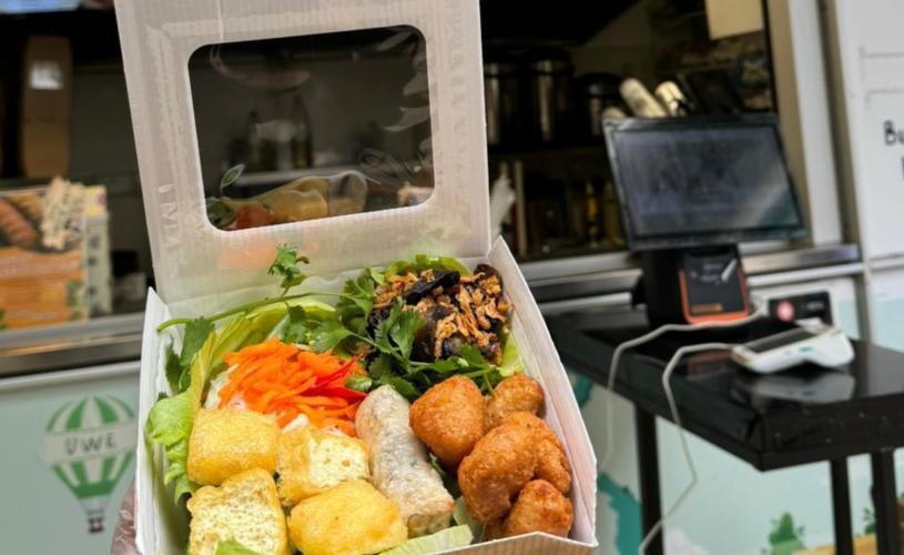 Big Bao Vietnamese salad