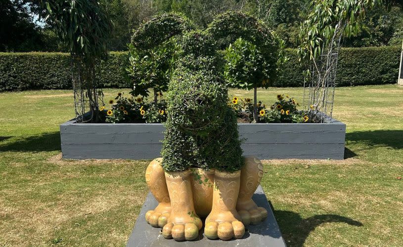 Gromit Unleashed 3 - Austentatious at The Kendleshire - credit The Kendleshire