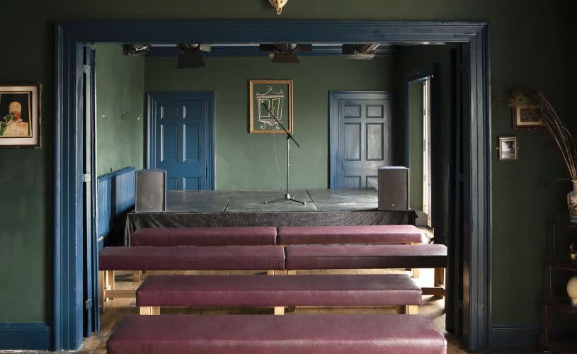 The former Wardrobe Theatre above The White Bear