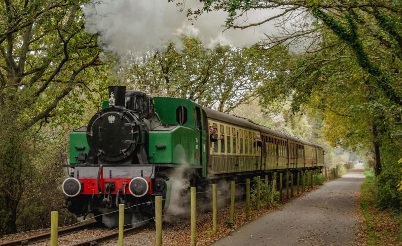 Train on the track at Avon Valley Railway near Bristol - credit Avon Valley Railway