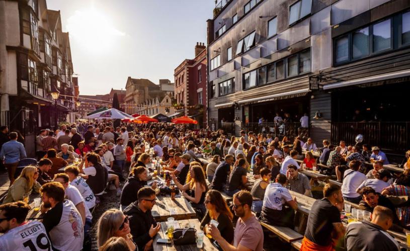 Old City Sounds 2024 on King Street in Bristol - Credit Julian Preece / Bristol City Centre BID