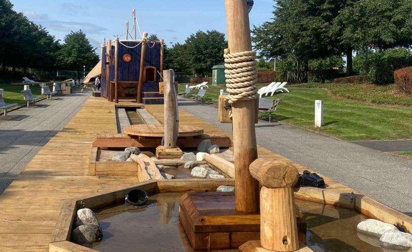 Summer Water Garden at Cribbs Causeway - Credit Cribbs Causeway