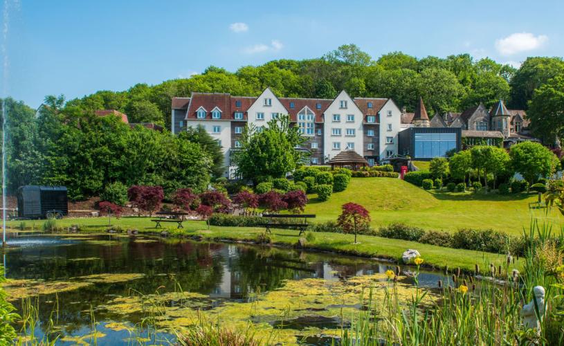 Exterior of Doubletree by Hilton Cadbury House near Bristol - credit DoubleTree by Hilton Cadbury House