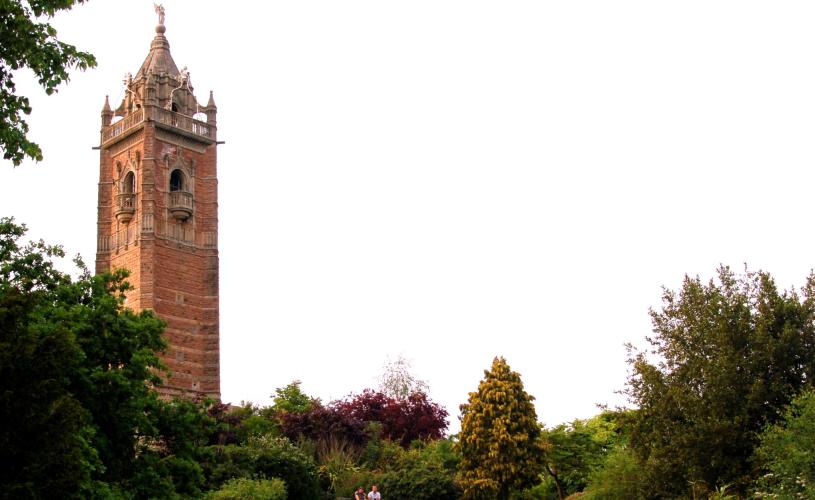 Cabot Tower & Brandon Hill in central Bristol - credit Visit West
