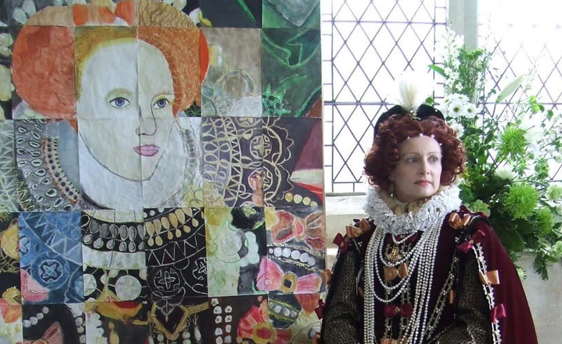 Queen Elizabeth person in costume at Berkeley Castle, credit Berkeley Castle