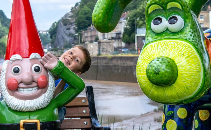 Norbot and Gromit for Gromit Unleashed 3 in front of Clifton Suspension Bridge - credit Ambitious