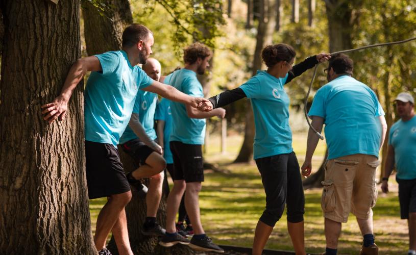 Team Building on low ropes at Mojo Active - credit Mojo Active
