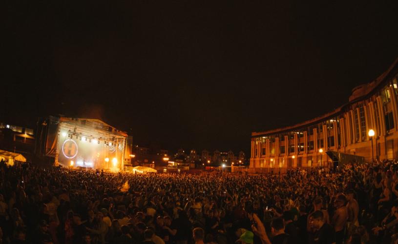 Siren Bristol at night in Harbourside Ampitheatre - credit Siren Bristol