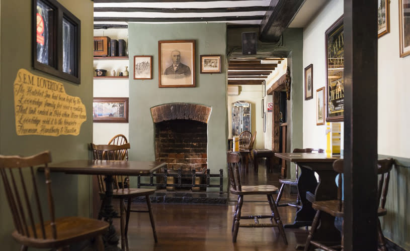 Interior of The Hatchet, Bristol - credit The Hatchet