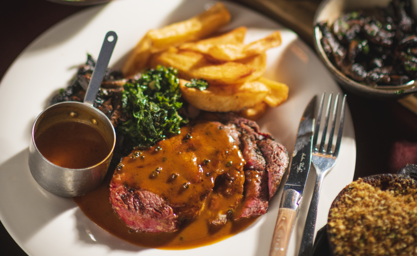 Steak, sauce and chips