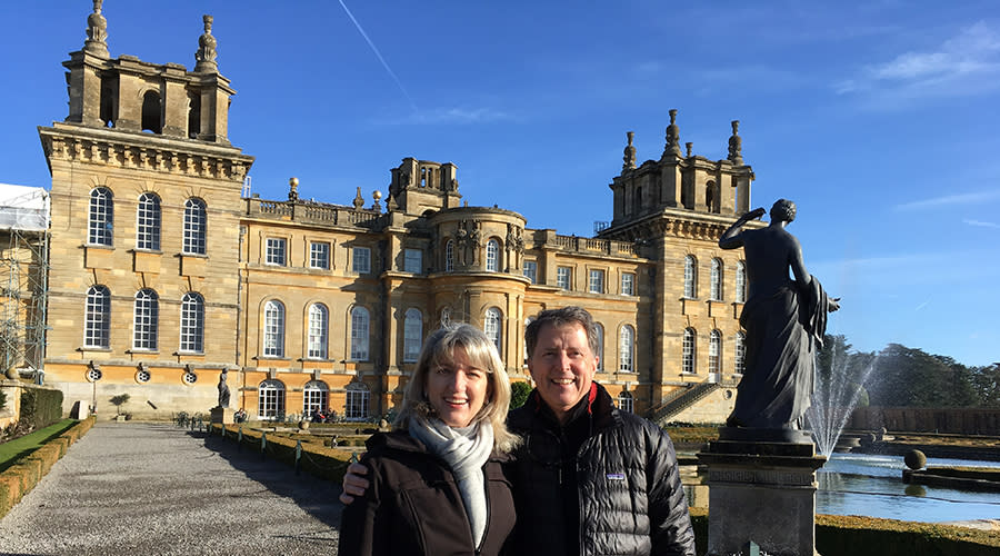Couple enjoying a Cotswold Tour Guide tour