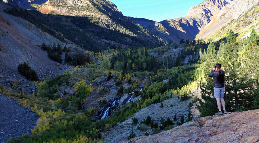 Lundy Canyon trail waterfalls fall colors