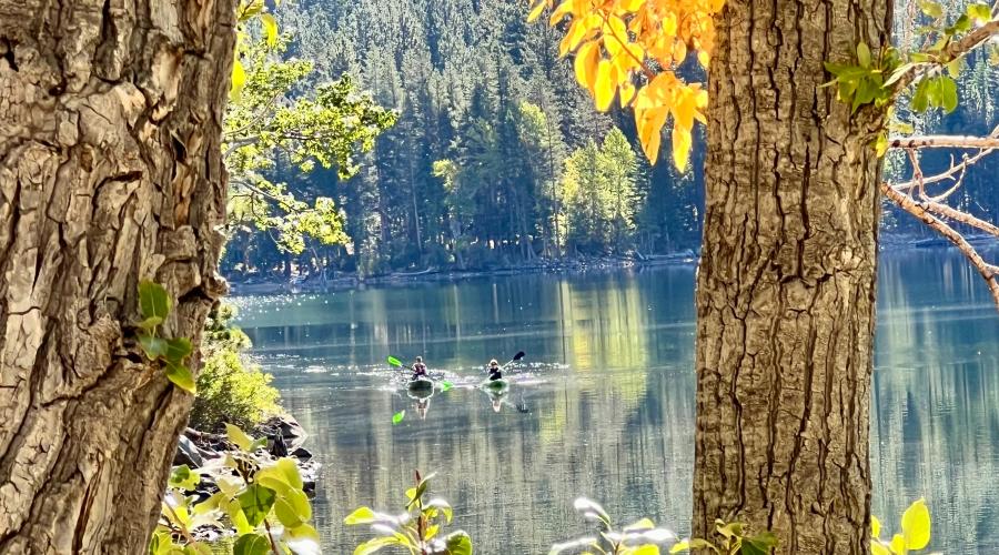 9-24-24_Twin Lakes Bridgeport_Mono County Tourism