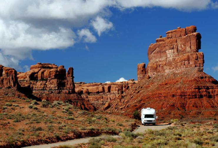 Monument Valley scenic drive in Utah