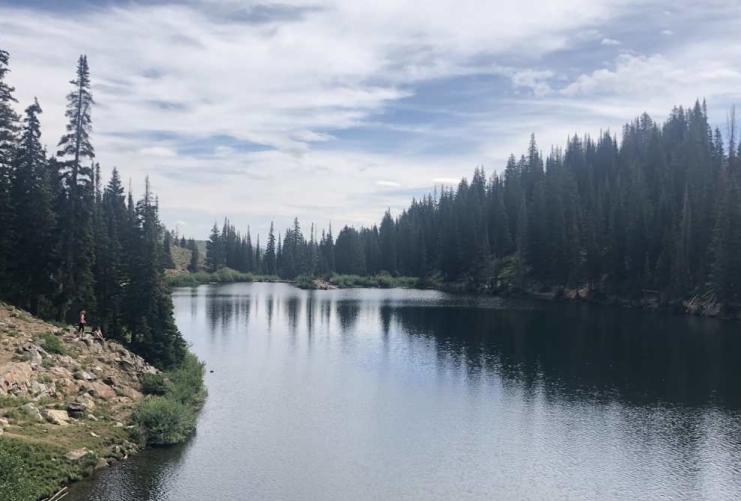 Lake in Utah mountains in the summer