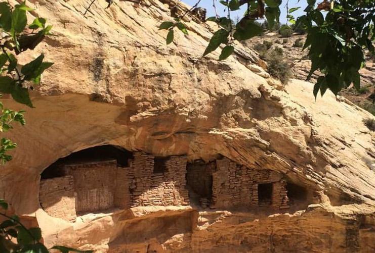 Cliff dwelling in Bluff Utah