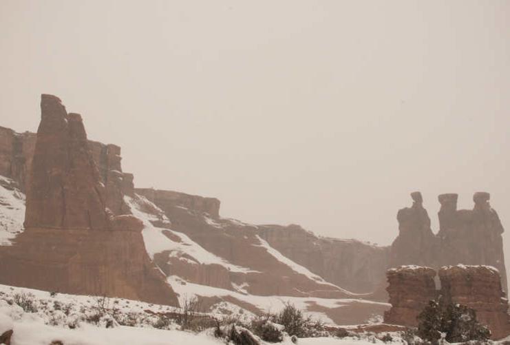 Three Gossips rock formation in Arches