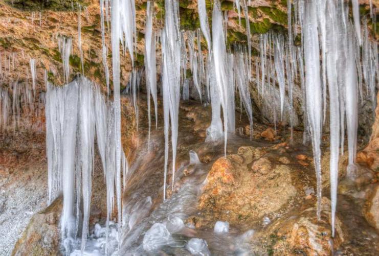 Mossy Cave Hiking Trail Ice Cycles