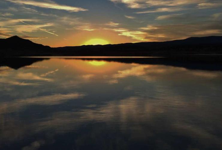 Sunset reflection on Steinaker State Park