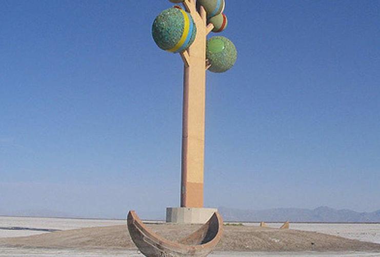 Tree of Utah Statue at Utah Salt Flats