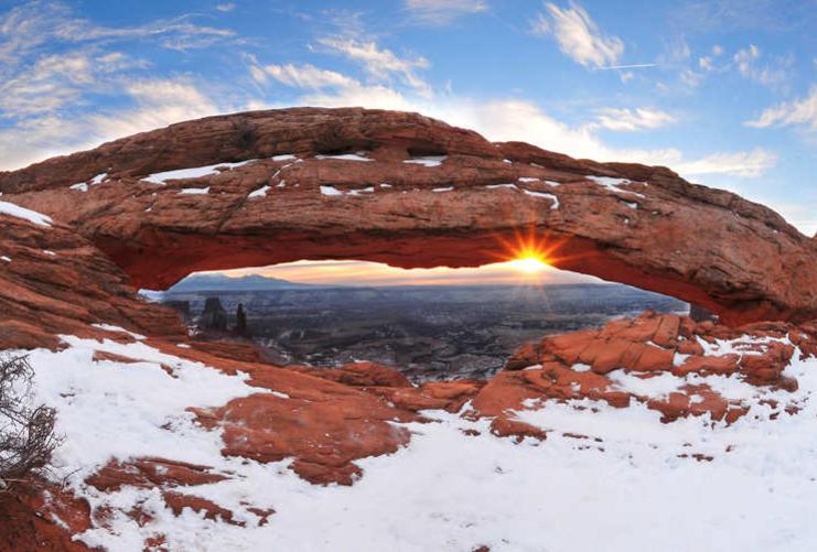 View of Mesa Arch in Canyonlands
