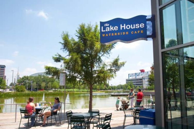 The lake outlet house restaurant