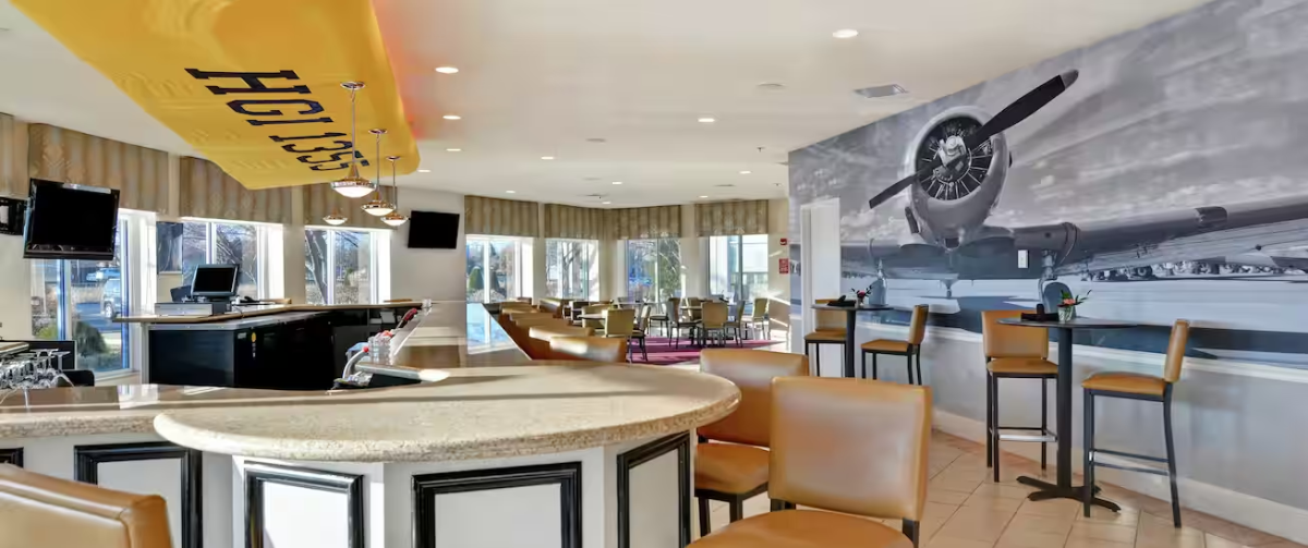 Hilton Garden Inn Bar