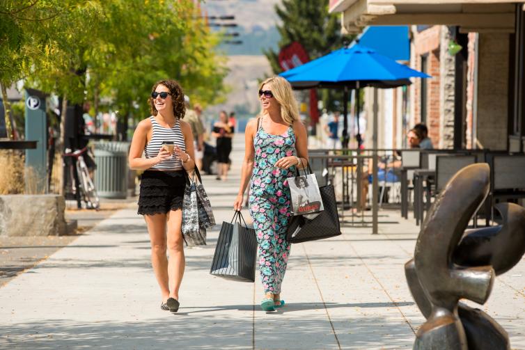 Shopping in Downtown Kelowna