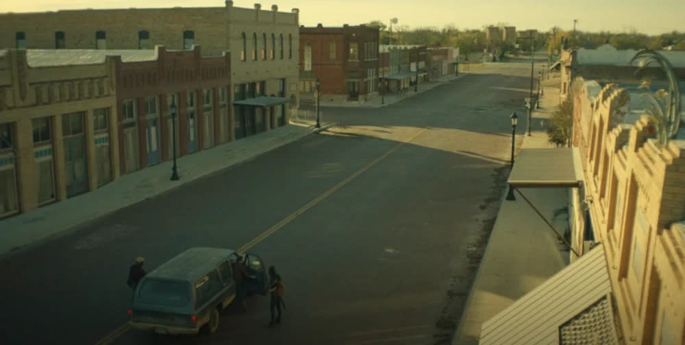 Fear the Walking Dead screengrab showing a deserted small town main street