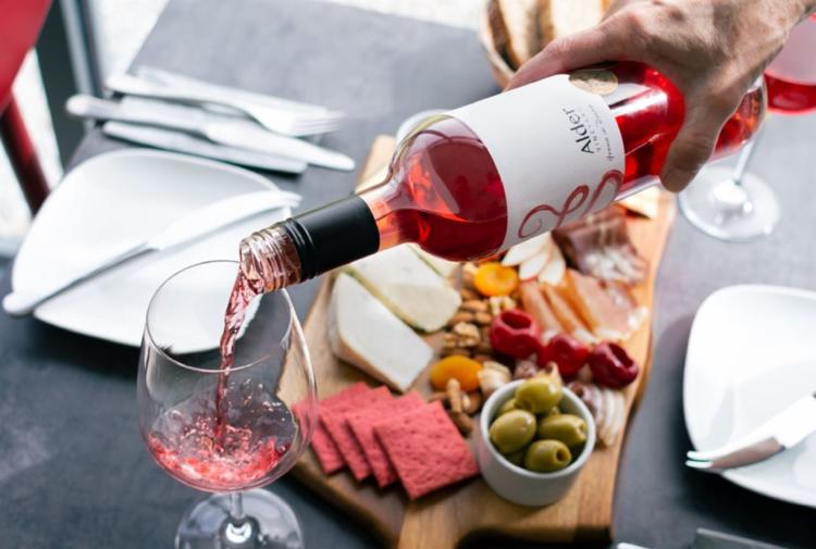 Enjoy a foodie break in Devon this year