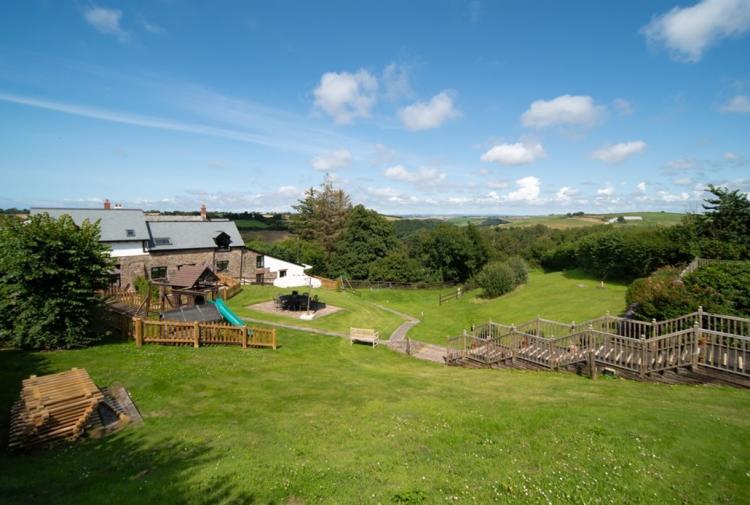 Choose a farm holiday this spring