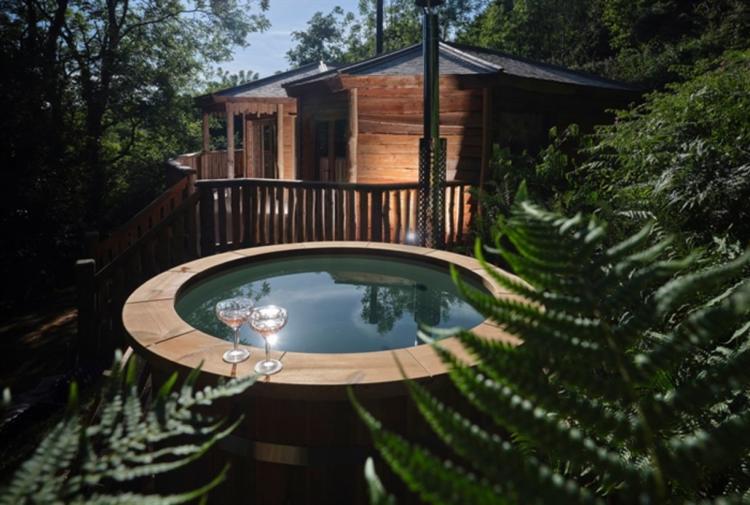 Hot tub at Sleepy Owl Devon