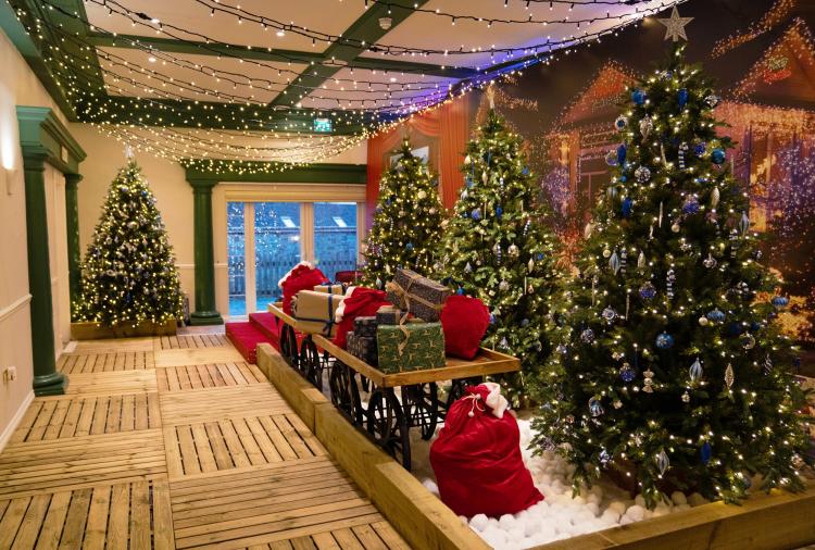 VND blog Christmas at Mole Resort