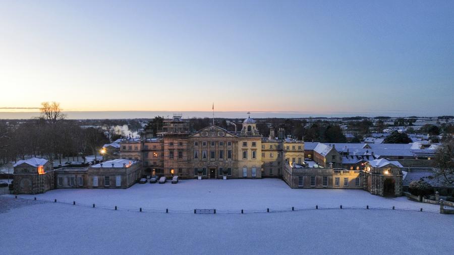 Badminton House in the snow