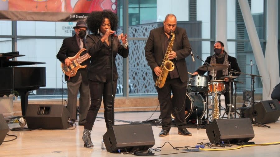 musicians playing at the Artsgarden