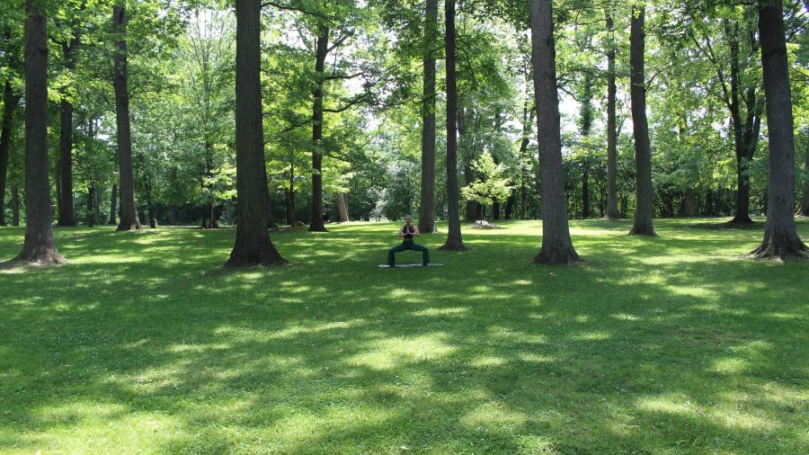 Woman-doing-yoga-at-a-park