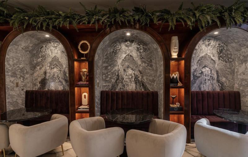 BUNGALOW DOWNTOWN DINING