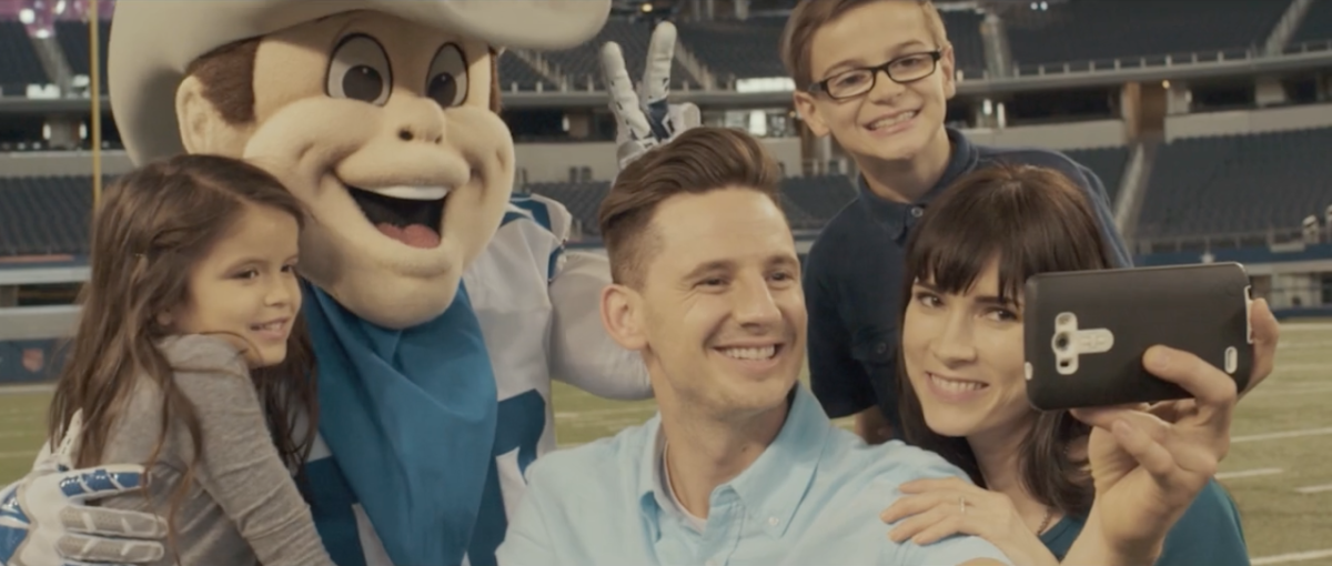 family photo shoot at AT&T Stadium