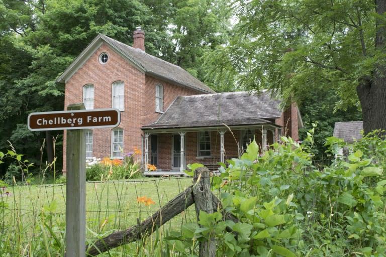 Chellberg Farm Home