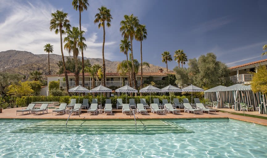 Colony Palms pool