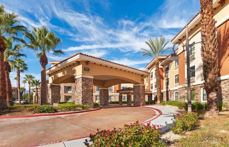 Exterior of Extended Stay Hotel Palm Springs