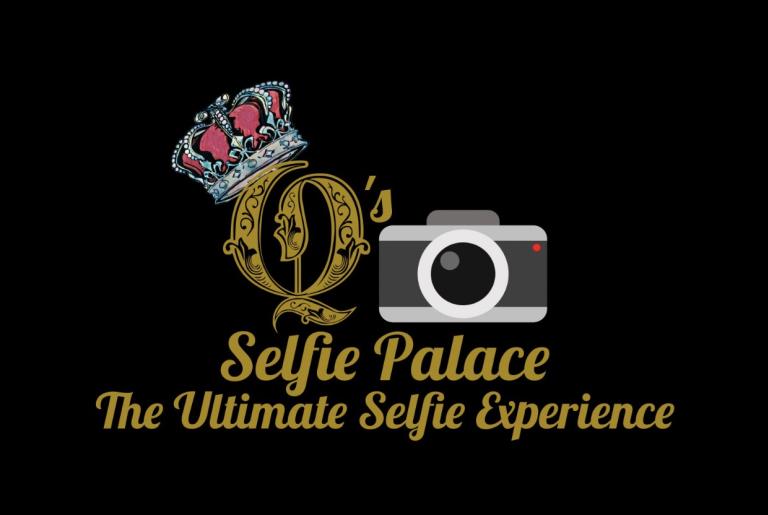 Q's Selfie Palace