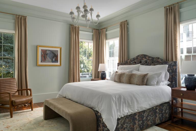 The Apollo Guestroom