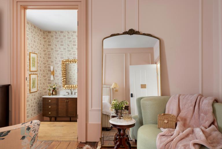Hera Guest Room