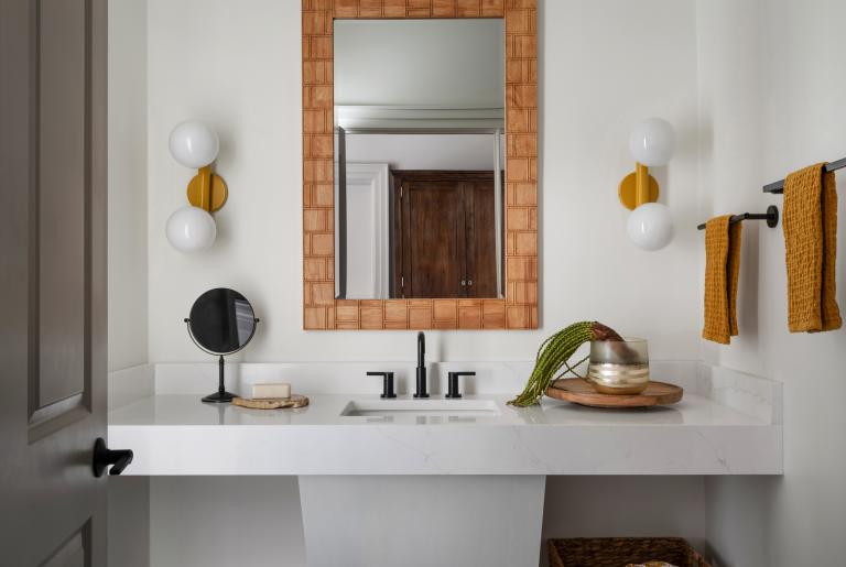 Hercules bathroom