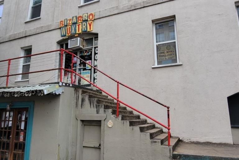 Bizarro Wuxtry exterior stairs