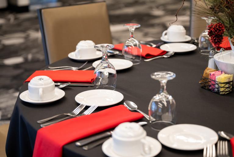 Banquet place setting