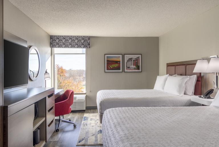 Queen/Queen Guest Room